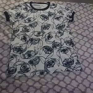 I'm selling a shirt brand of Disney